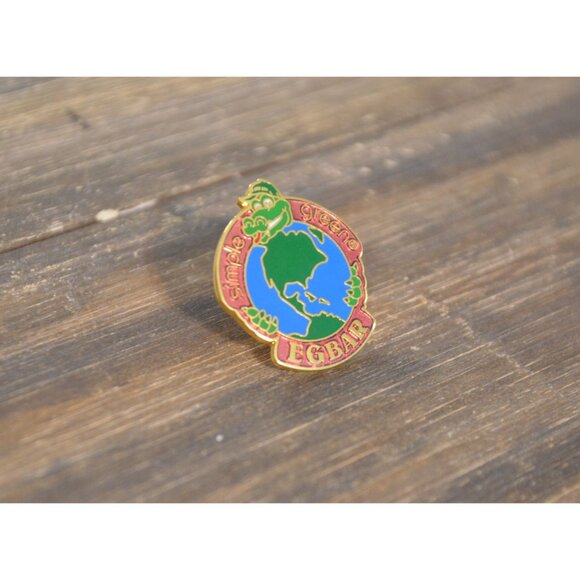 Simple Greene EGBAR Pin Gold Tone Enamel Everything's Gonna Be Alright Mascot - Picture 2 of 5